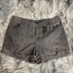 Black Jean Shorts With Stars